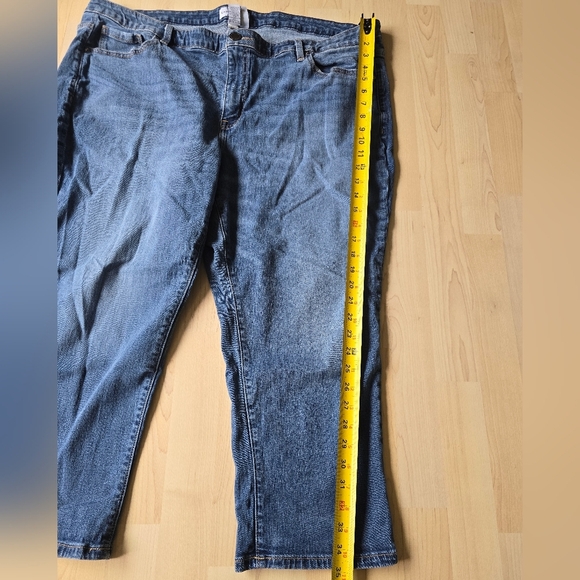 Lane Bryant Mid Rise Girlfriend Crop Jeans Size 22 - Picture 6 of 10